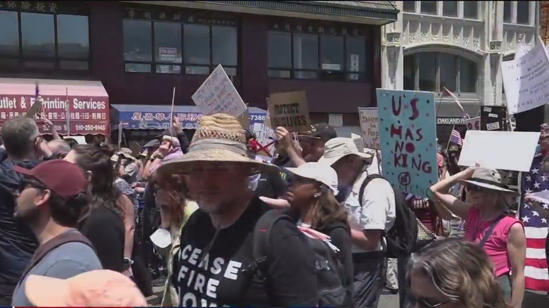 Peaceful 'No Kings' protests in Oakland sees thousands