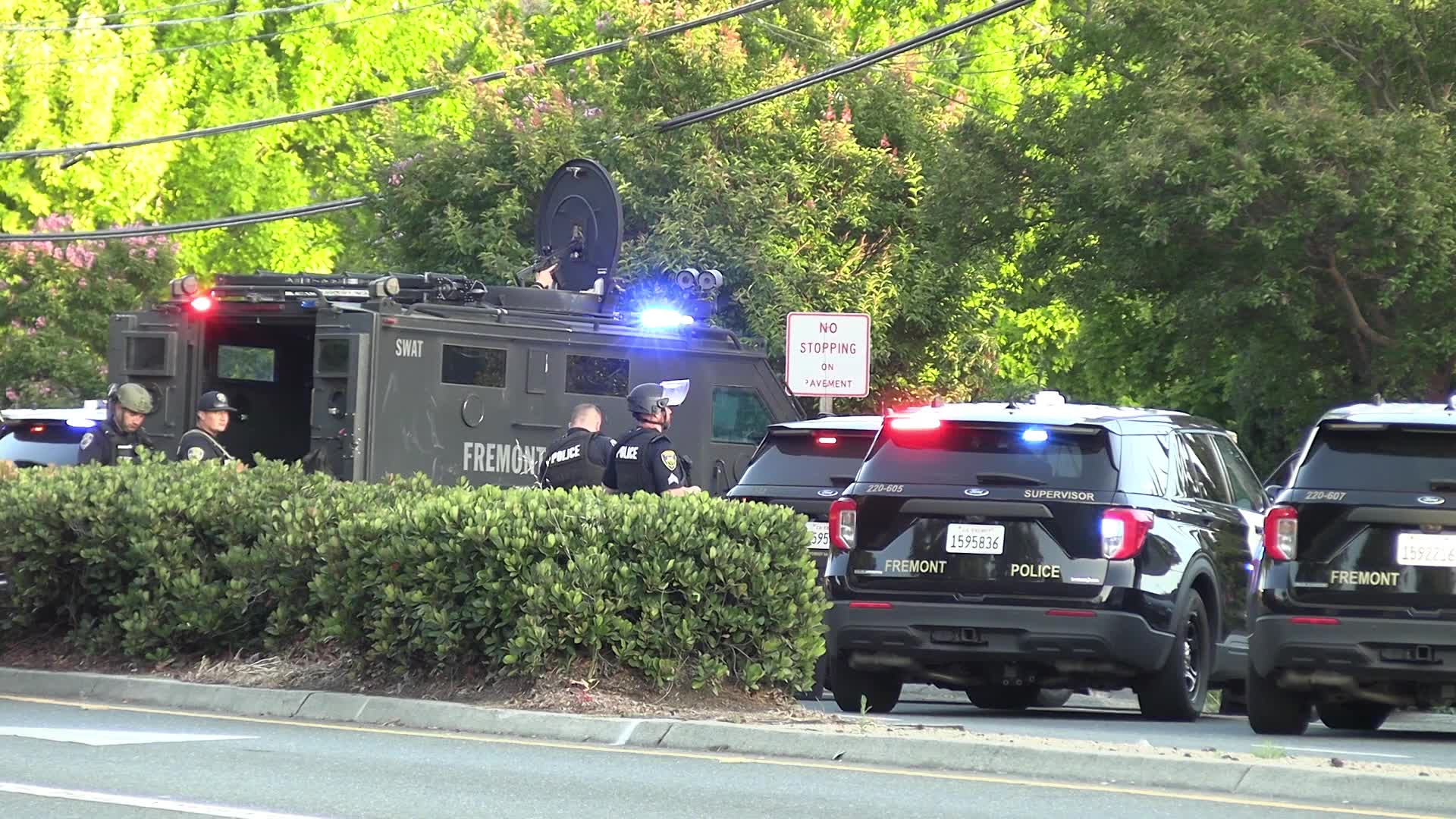 Fremont police advise to avoid area where SWAT unit is present