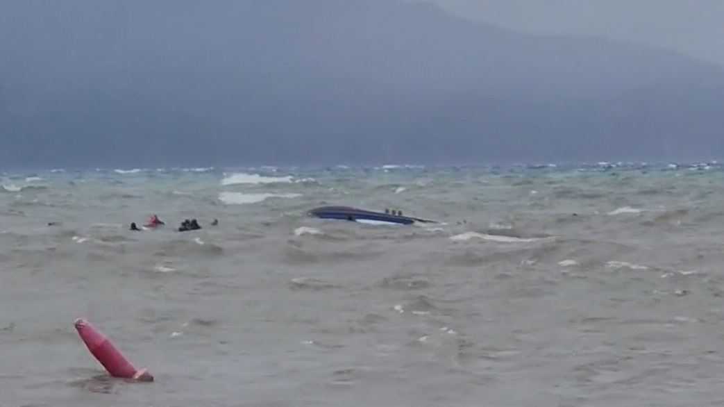 7 dead after boat capsizes in Lake Tahoe