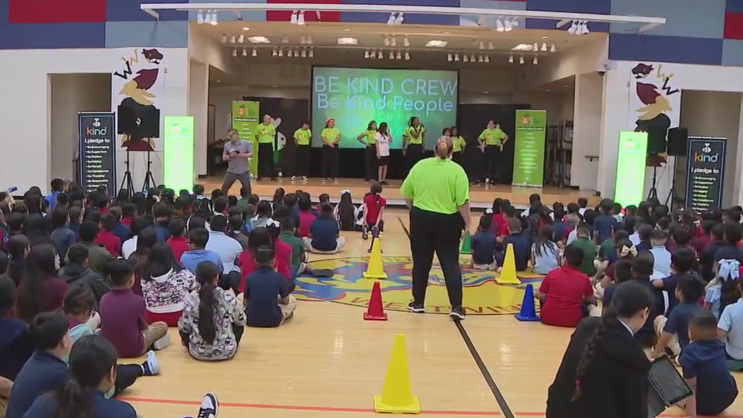 Be Kind Crew and Arizona Cardinals host event