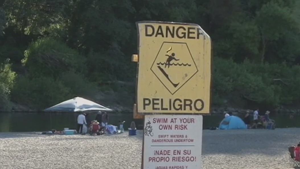 2 dead, including juvenile, in separate drownings