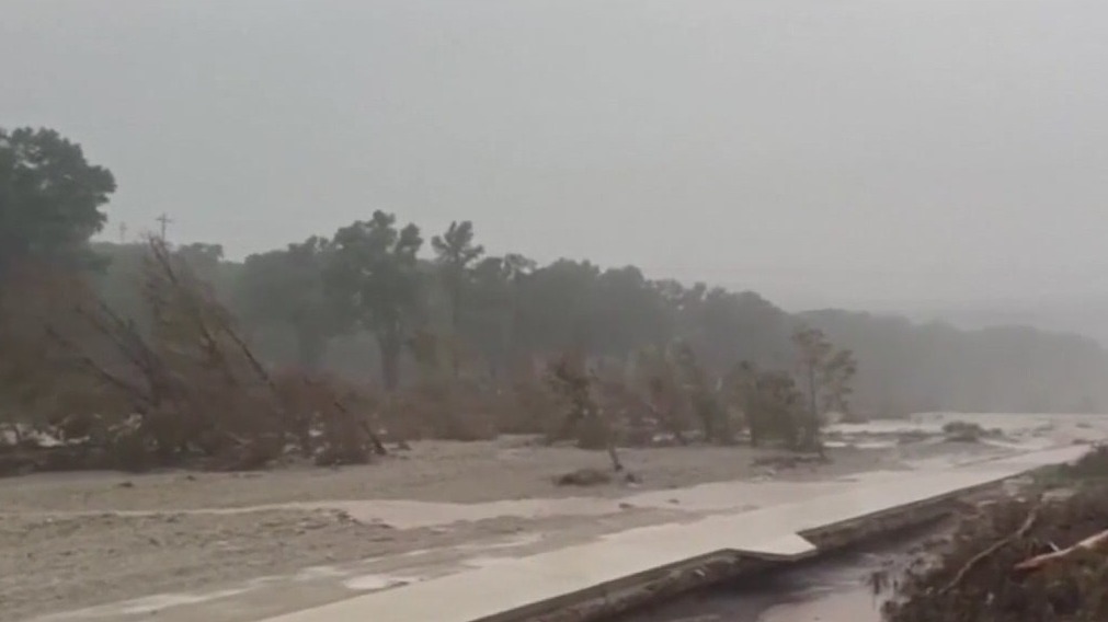 Search for Texas flood victims paused