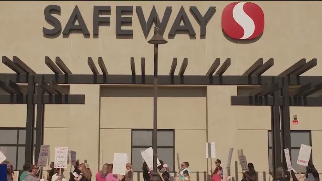 Safeway workers in Northern California prepare for possible strike amid tense contract talks