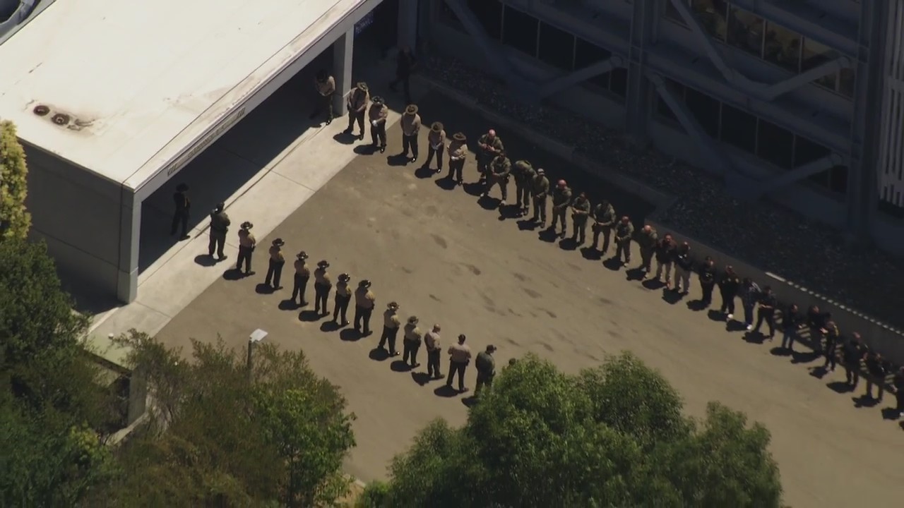 Procession for Oakland parole agent