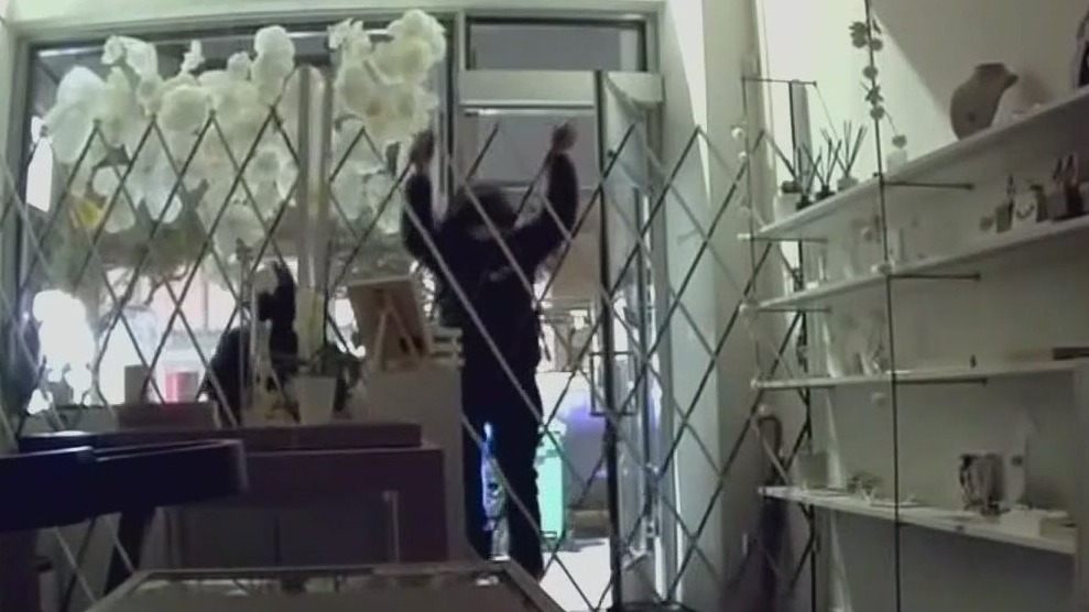 SF Marina District jewelry store hit 4 times in 2 months by thieves