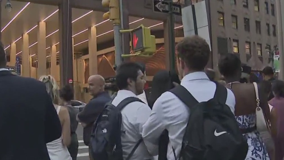 At least 6 shot in Midtown Manhattan