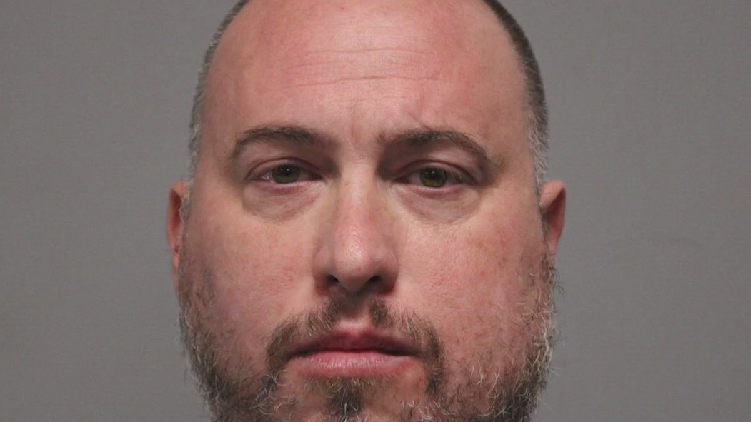 AZ detention officer accused of striking family member