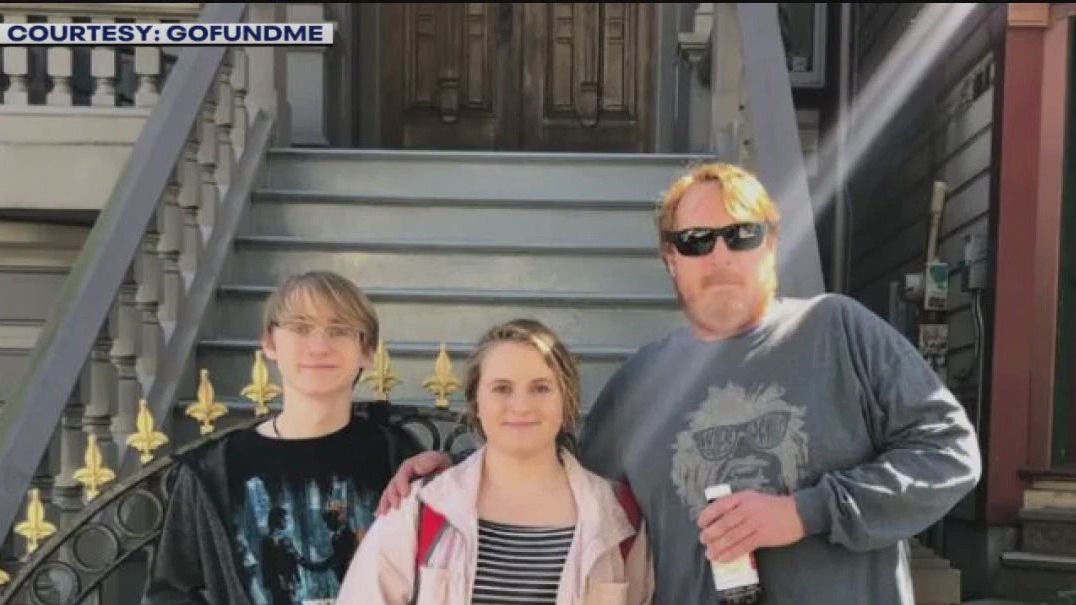 Grateful Dead fan dies at concert
