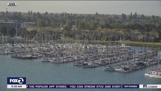 Mild coast, warm bay, hot inland