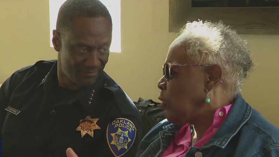 Oakland National Night Out draws crowds and city officials