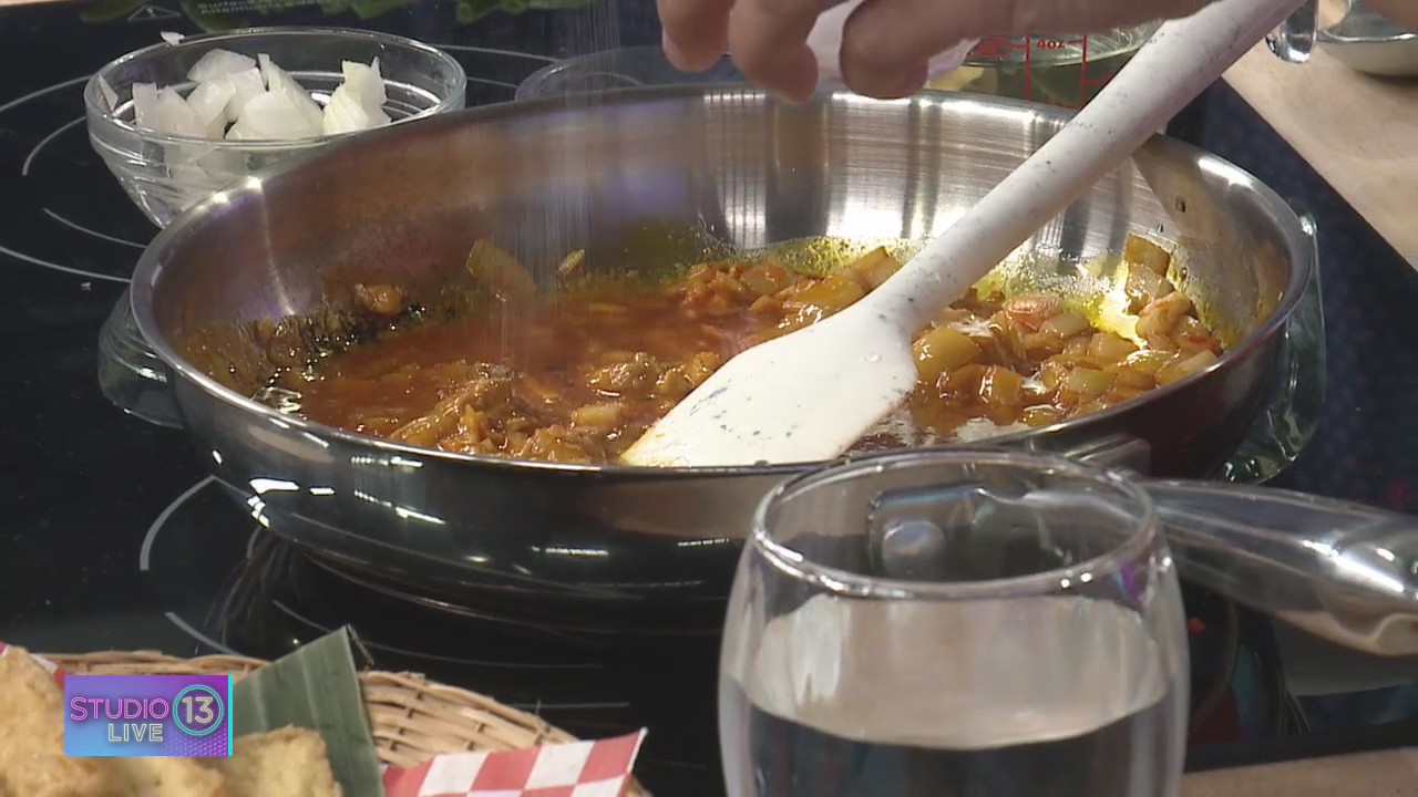 Emerald Eats: Making pork and tofu dishes with Chebogz Filipino Food