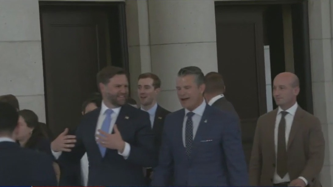 VP Vance, Hegseth booed loudly during D.C. visit amid National Guard deployment