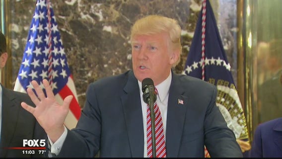 Trump again blames both sides for violence in Charlottesville
