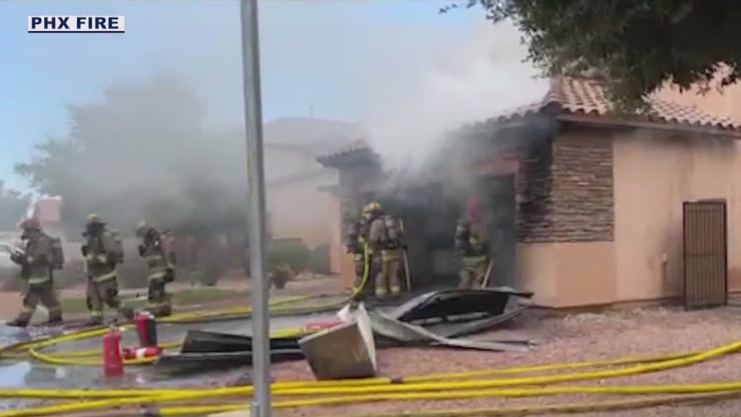 Firefighters battle garage fire in Phoenix | FOX 10 Phoenix