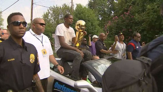Kevin Durant Day parade celebrates hometown MVP