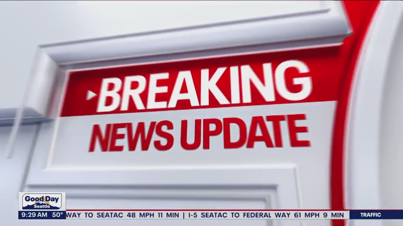 Off-duty Alaska Airlines pilot tries to turn off plane mid-flight