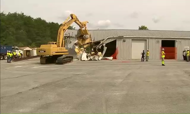 Gov. Hogan demolishes building during Purple Line ground breaking