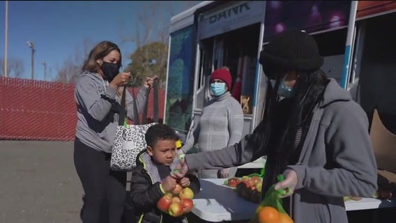 Food banks in the Bay Area anticipating influx in demand following government shutdown