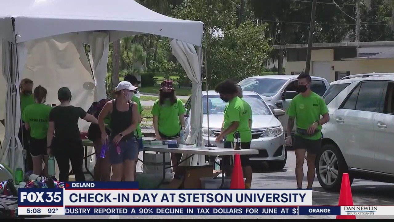 Check-in day at Stetson University