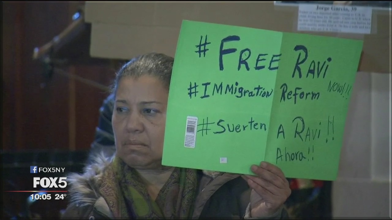 Rally to support immigrants