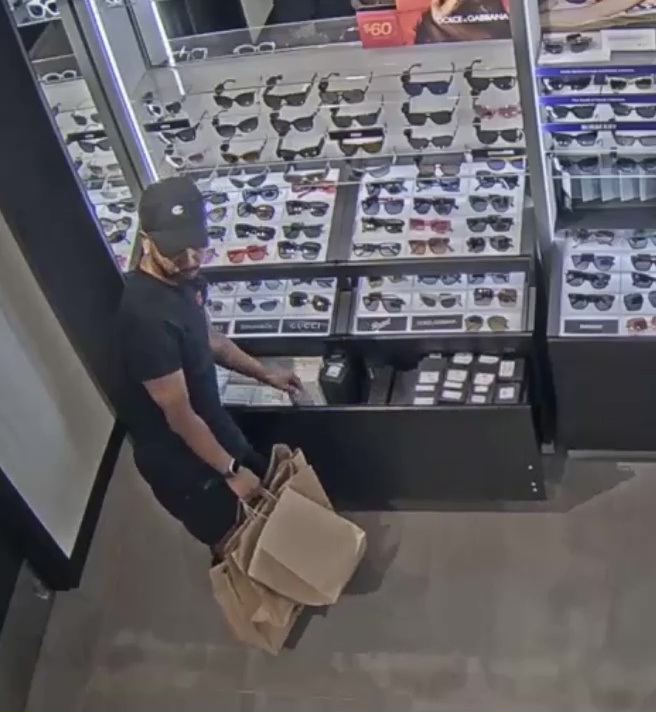 Suspect accused of stealing $11k worth of sunglasses in Lynnwood, Redmond