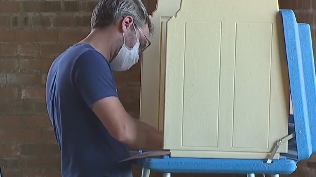 Wisconsinites take part in Tuesday's primaries; virus precautions in place for voters, poll workers