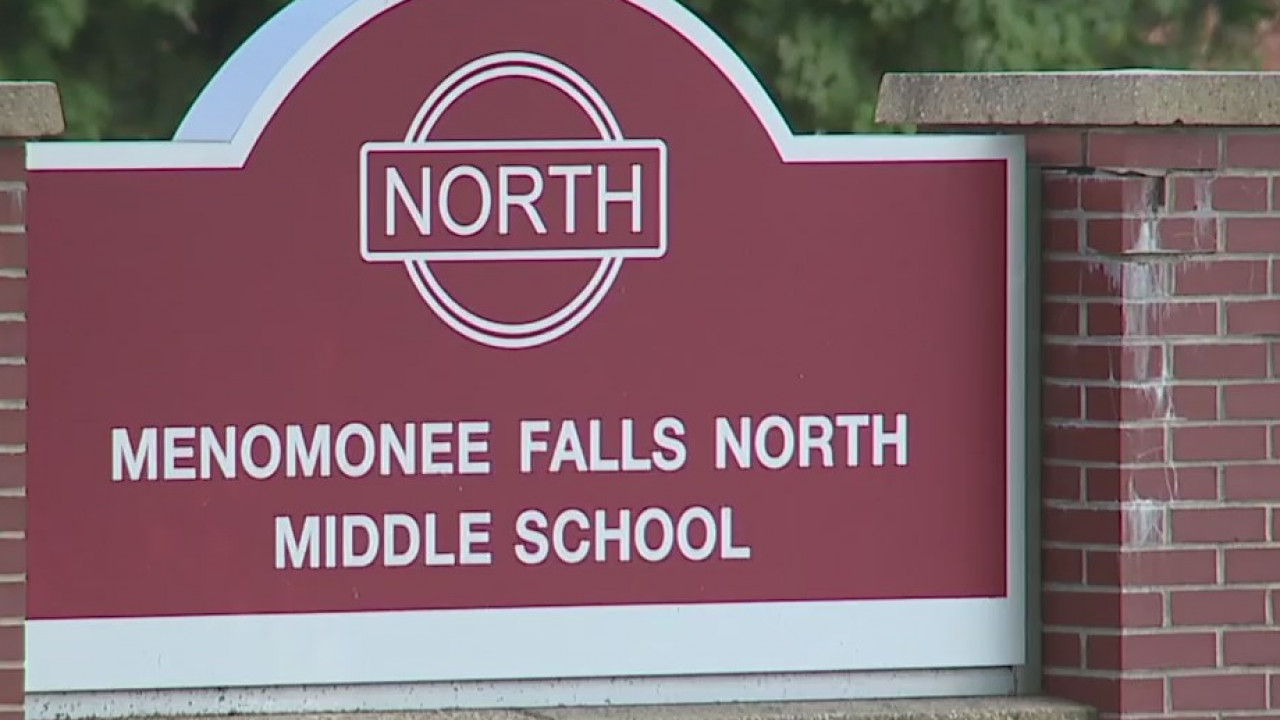 Menomonee Falls parents warned of potentially inappropriate communication between school staffer, student
