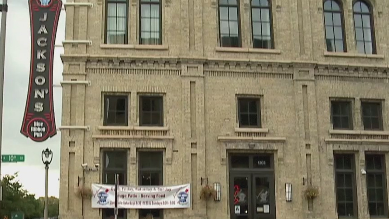 Jackson's Blue Ribbon Pub in Milwaukee closes amid pandemic