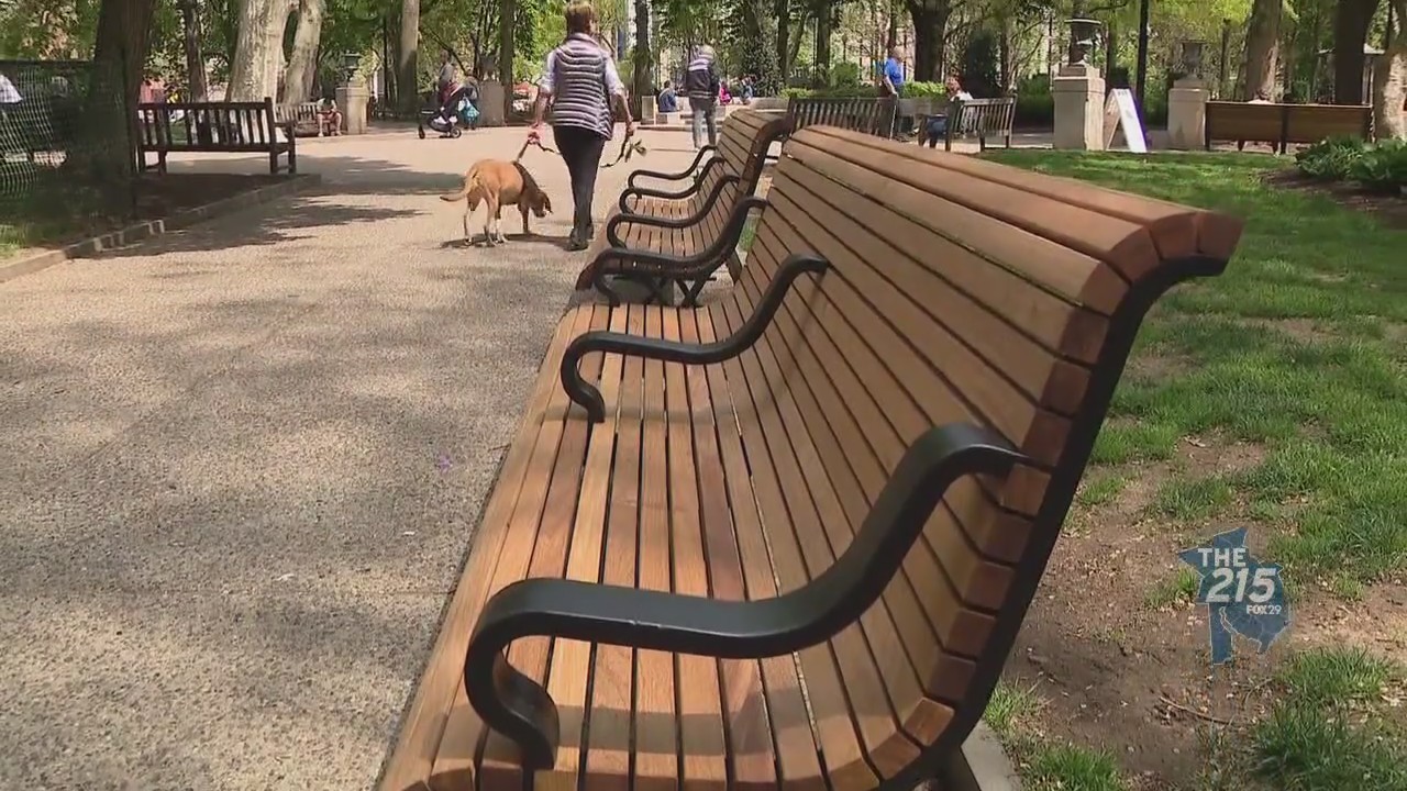 Rittenhouse Square: Parkgoers celebrate new park benches