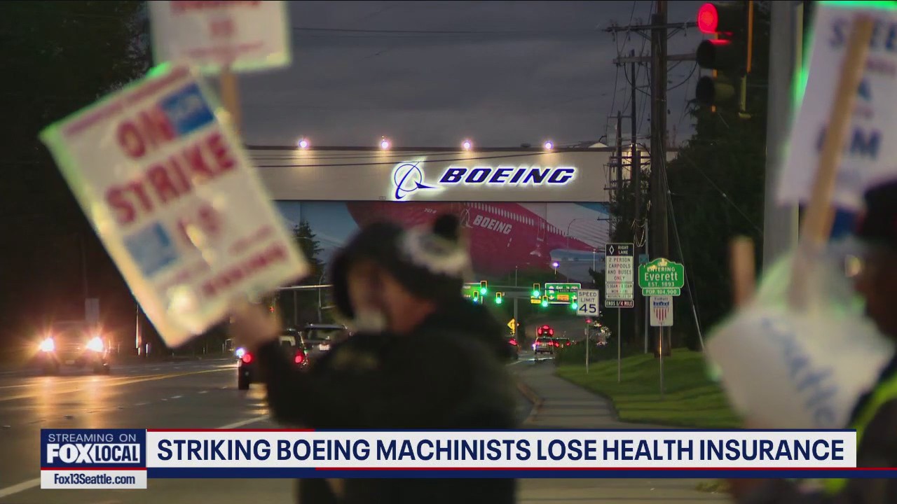 Striking Boeing machinists lose health insurance