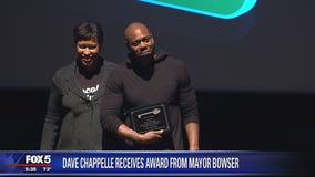 Dave Chappelle receives Key to the City from DC mayor