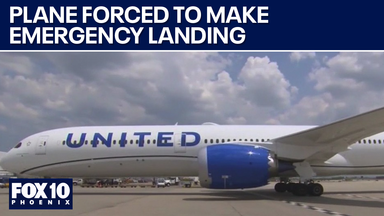 United Airlines flight to Phoenix makes emergency landing