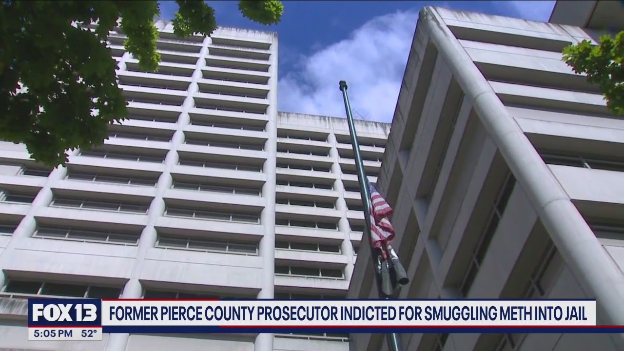 Former WA prosecutor indicted for smuggling meth into jail