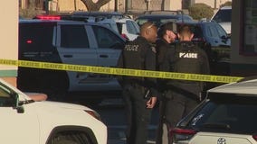 Bystanders help detain stabbing suspect in Surprise