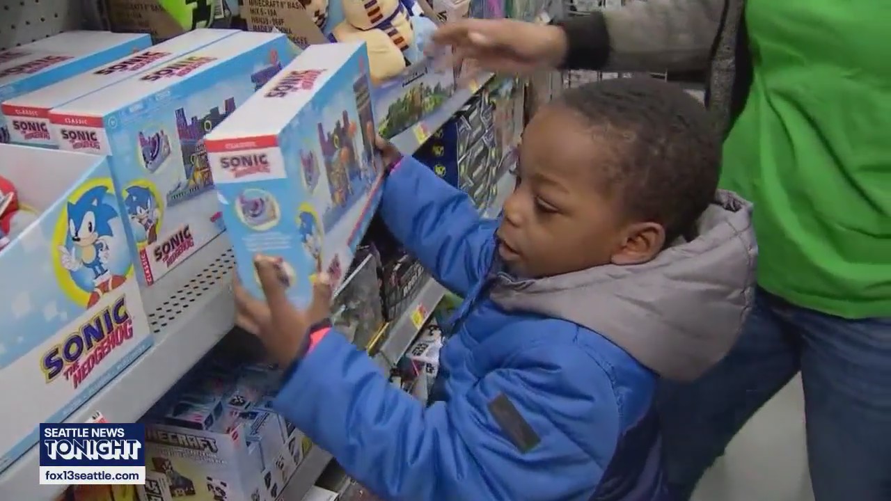 Experts encourage earlier holiday shopping