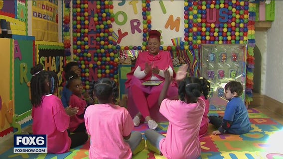Milwaukee teacher inspires kids 1 word at a time