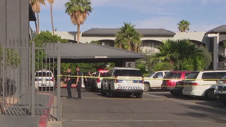 Triple-shooting leaves 1 person dead in Phoenix