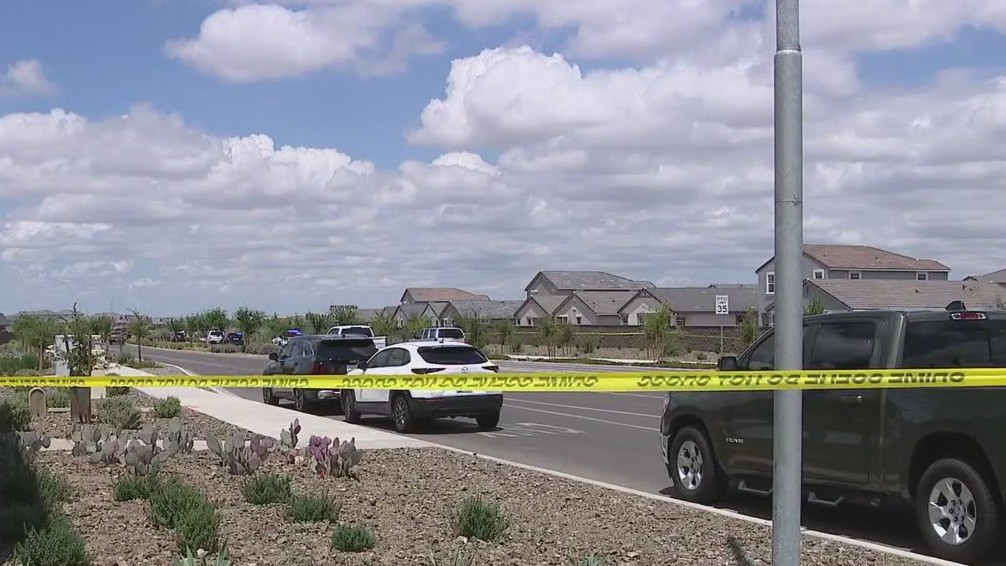Apache Junction shooting: Officer hurt, suspect in custody | FOX 10 Phoenix