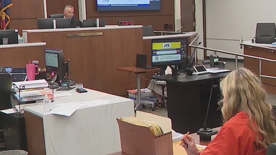 Lori Daybell shows up sick to court again