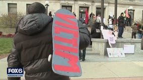 Kyle Rittenhouse trial: Protests form amid jury delibrations