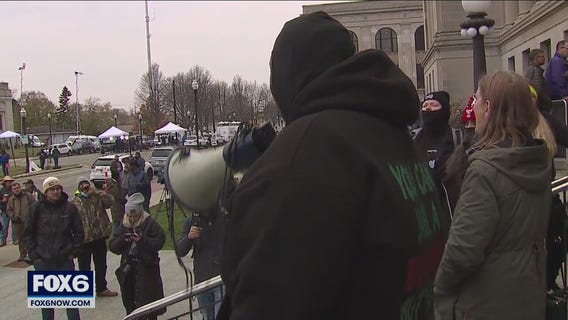 Kyle Rittenhouse trial: Protests continued on 2nd day of deliberations