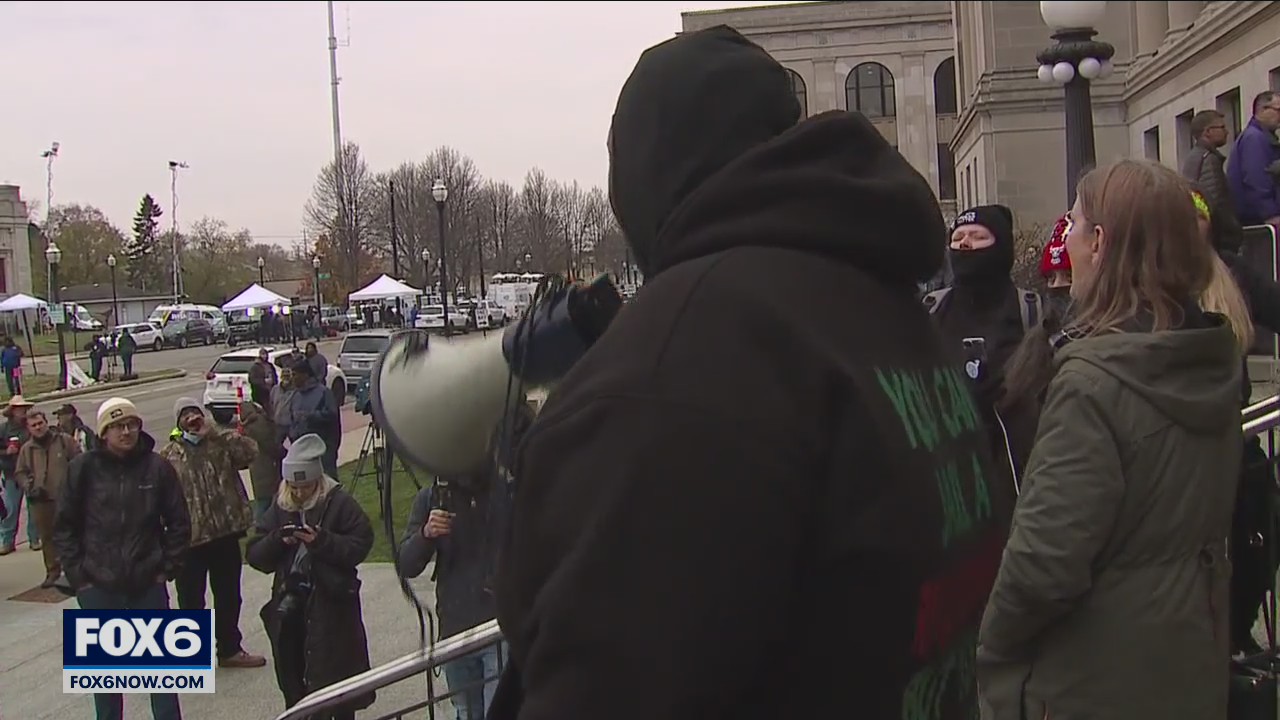 Kyle Rittenhouse trial: Protests continued on 2nd day of deliberations