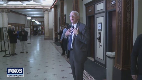 Tom Barrett resigns as Milwaukee mayor