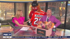 Gritty stops by FOX 29 ahead of Flyers Charity Carnival