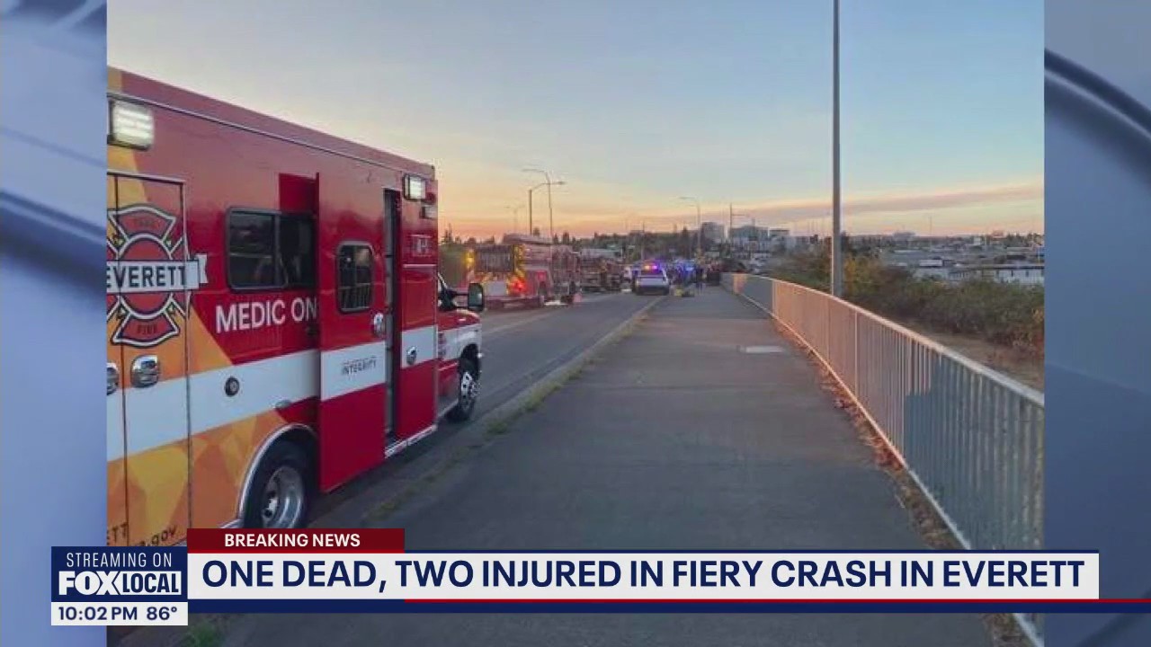 Fatal crash leads to brush fire along I-5 in Everett, WA