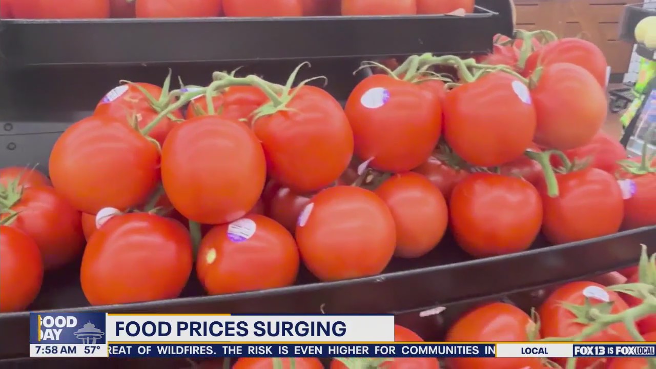 Trump imposes 17% tariff on Mexican tomatoes