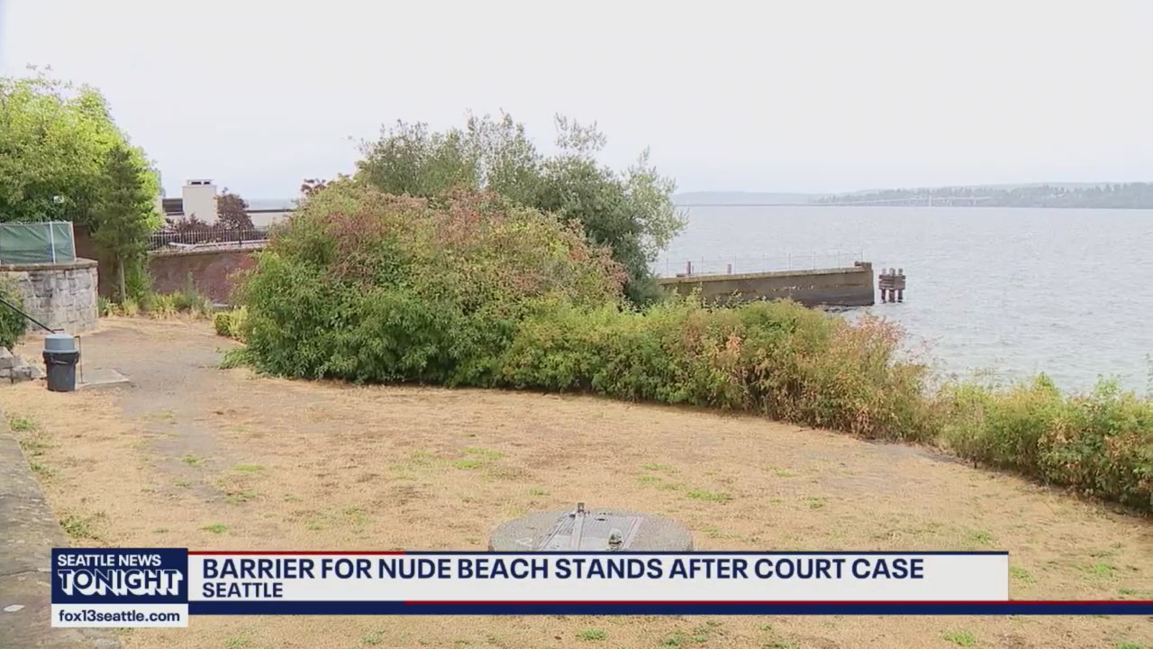 Clothing-optional sections installed at Denny Blaine Park