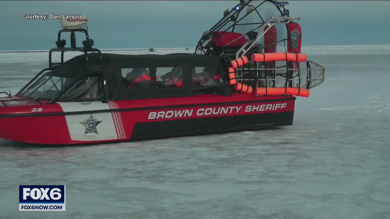 27 people rescued from floating ice chunk in Green Bay