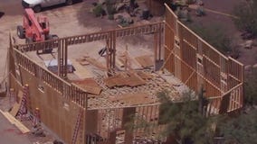 2 hurt following Peoria roof collapse