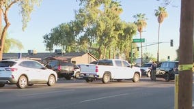 Deadly crash shuts down west Phoenix intersection